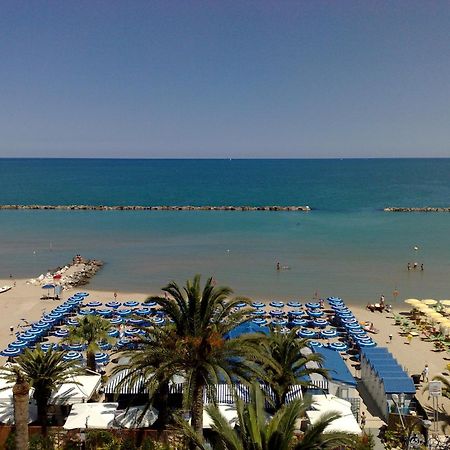 Residence Mareamare Grottammare Esterno foto